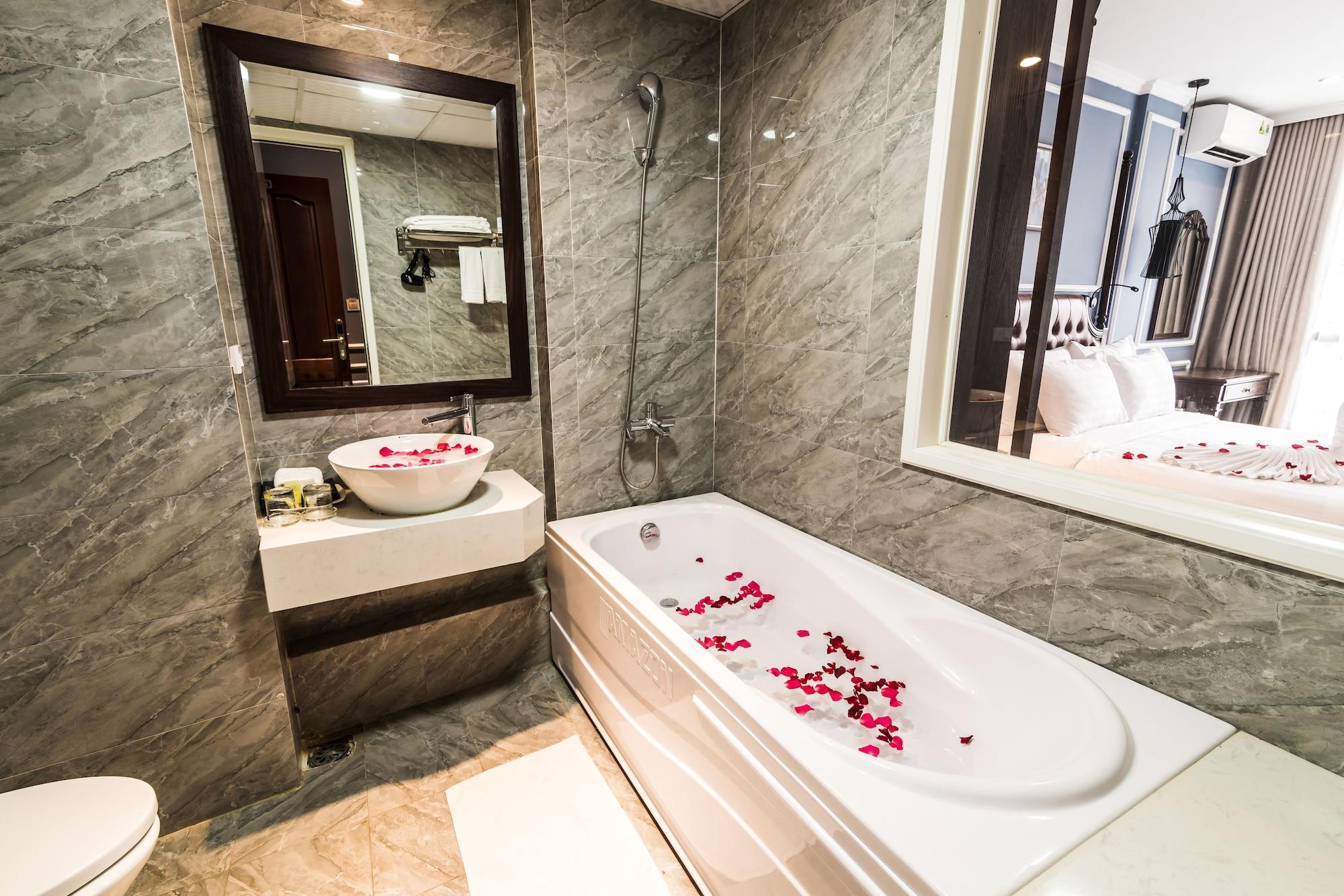 Hanoi Crystal Pearl Hotel Exterior photo